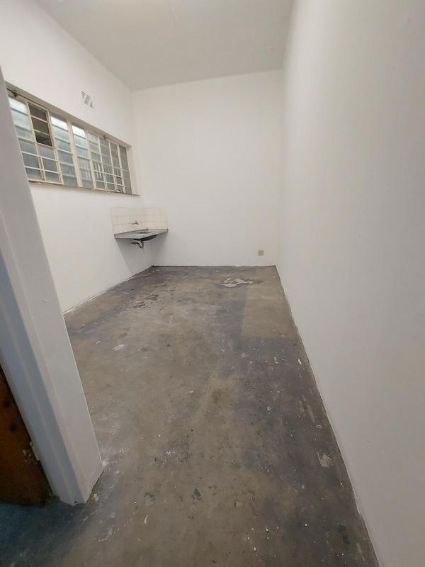 To Let commercial Property for Rent in Parow Western Cape